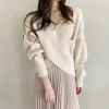 A new women's wear with a simple and elegant cross-V-neck loose knitted sweater top details Picture